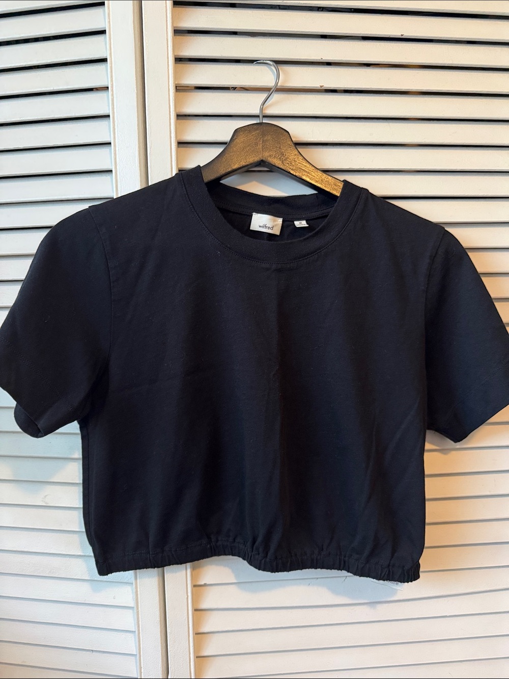 Aritzia Black Cropped Short Sleeve Tee